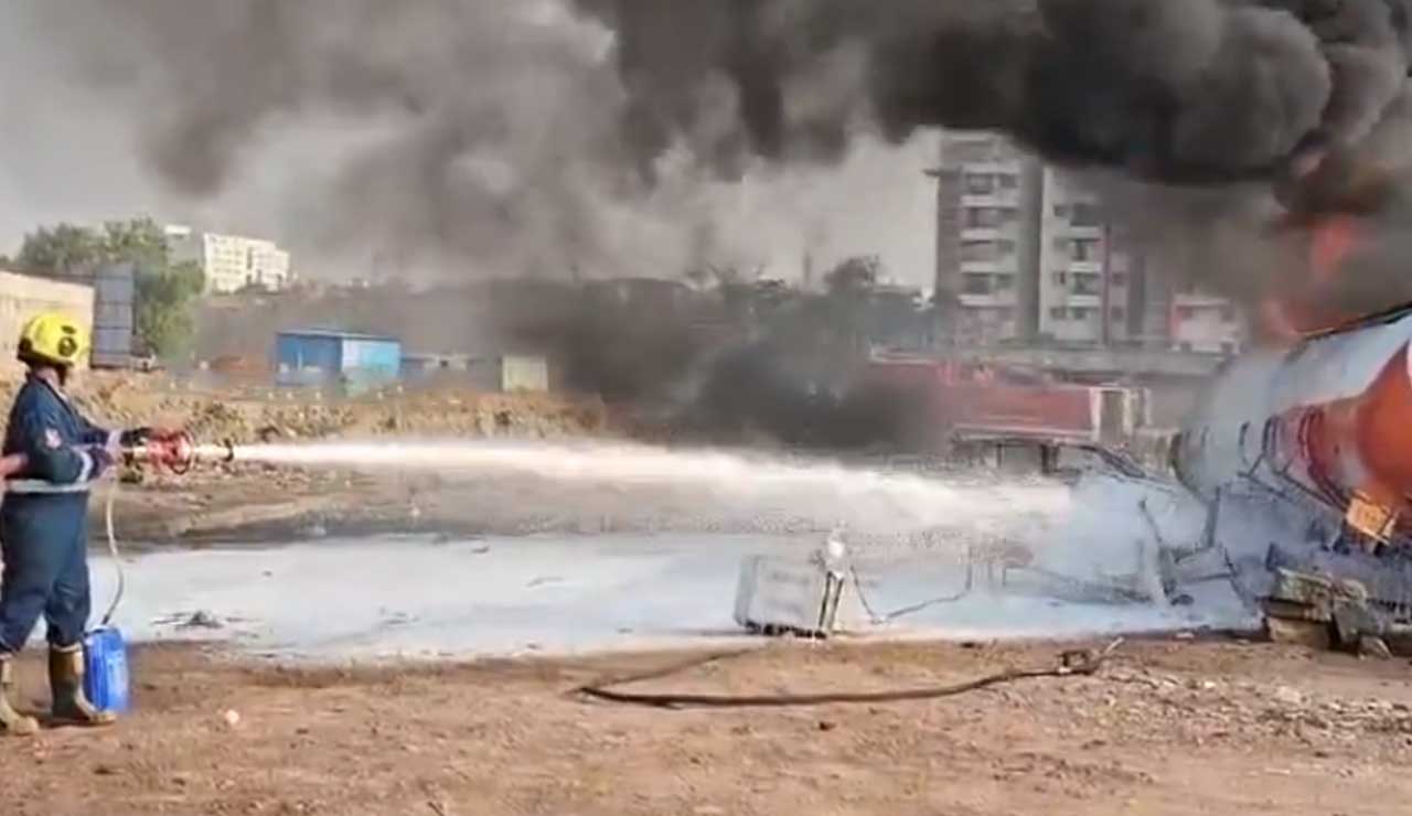 Hyderabad: Diesel Tanker Catches Fire in Kukatpally, Car Burnt to Ashes