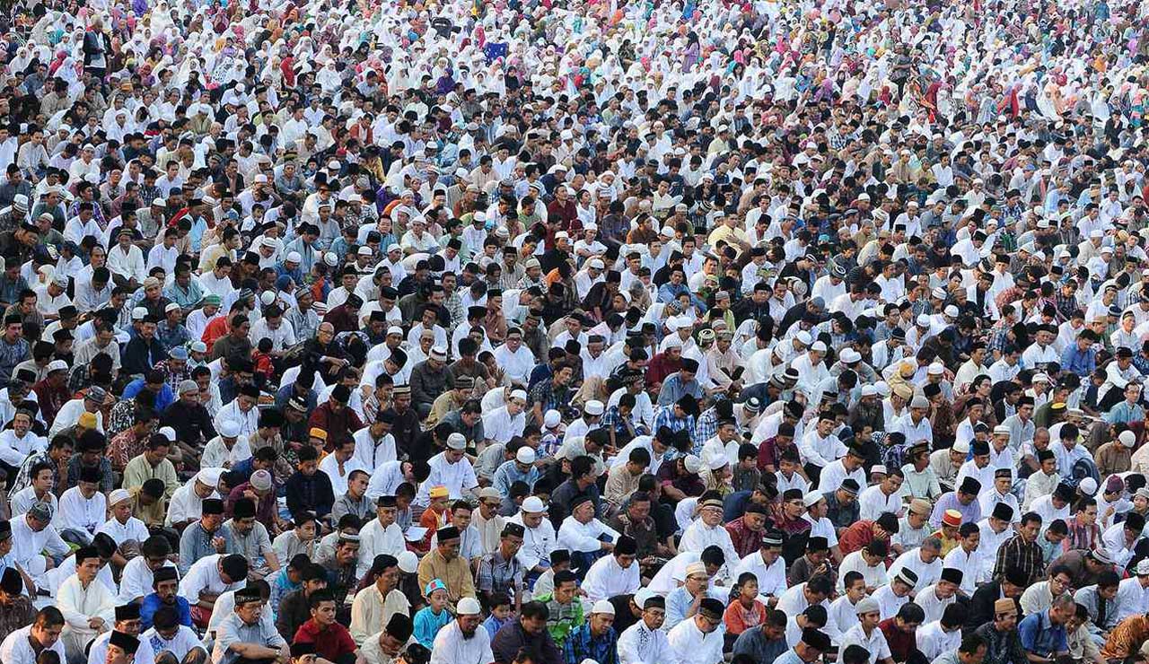 Islam’s Rapid Growth: The Fastest-Spreading Religion by 2060