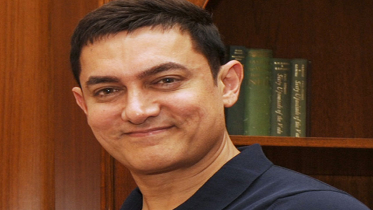 Old Video of Aamir Khan and Girlfriend Gauri at Irfan Pathan’s Anniversary Goes Viral