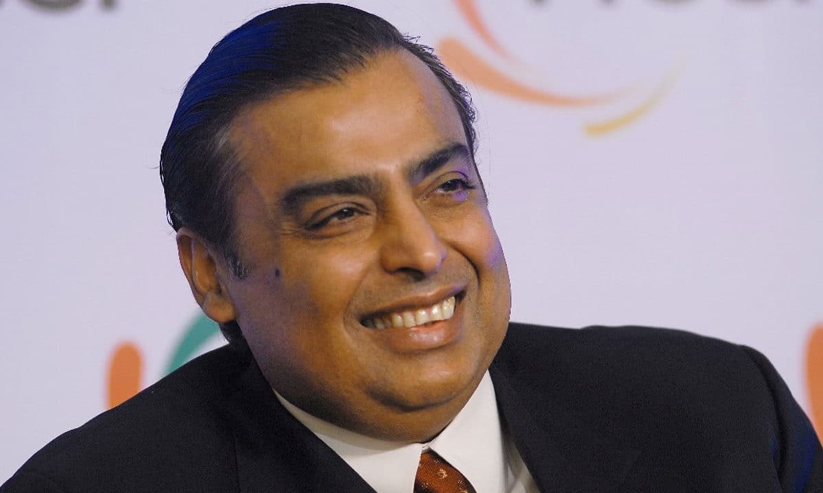 Mukesh Ambani Drops Out of Global Top 10, Still Reigns as Asia's Richest