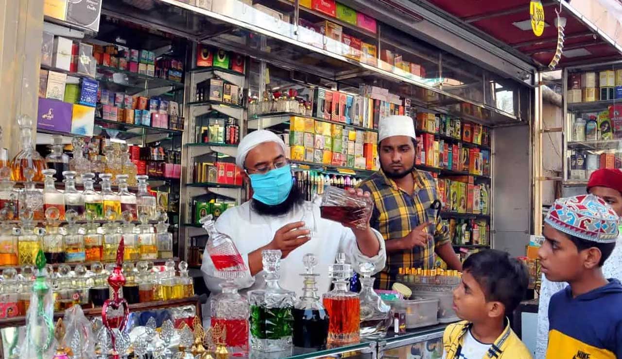 Hyderabad’s Attar Markets Witness Massive Ramadan Sales Surge!
