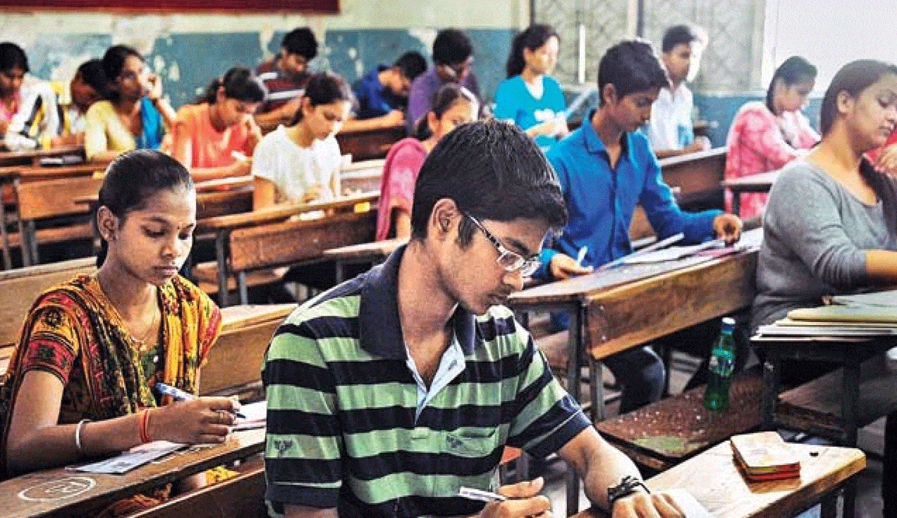 Optional Holiday: Will the 10th Class Exam Be Held Tomorrow? Here’s the Clarity!