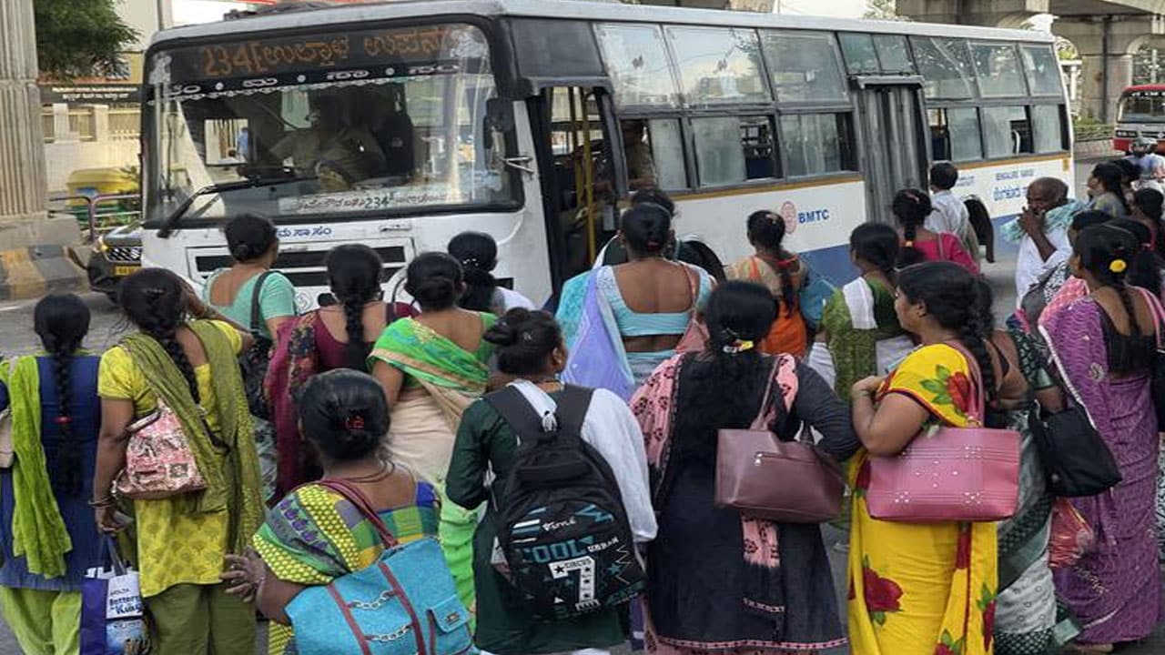 TGSRTC Under Fire: Netizens Slam Disrespect Towards Women in Free Bus Travel!