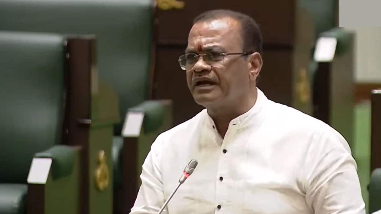 Govt Pays Bills for All Works Done Under HAM: Komatireddy