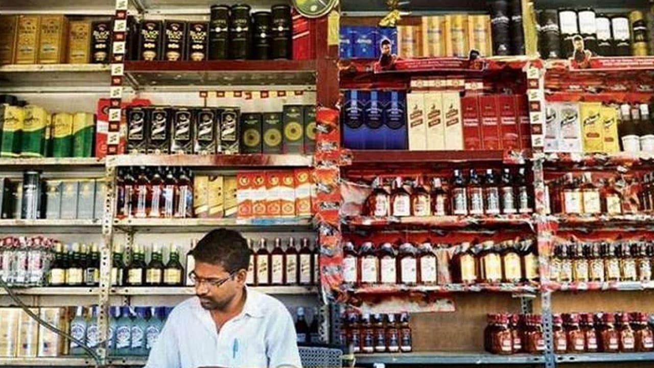 Hyderabad Liquor Shops to Remain Closed on Holi, March 14: Timings, Exemptions, and Details