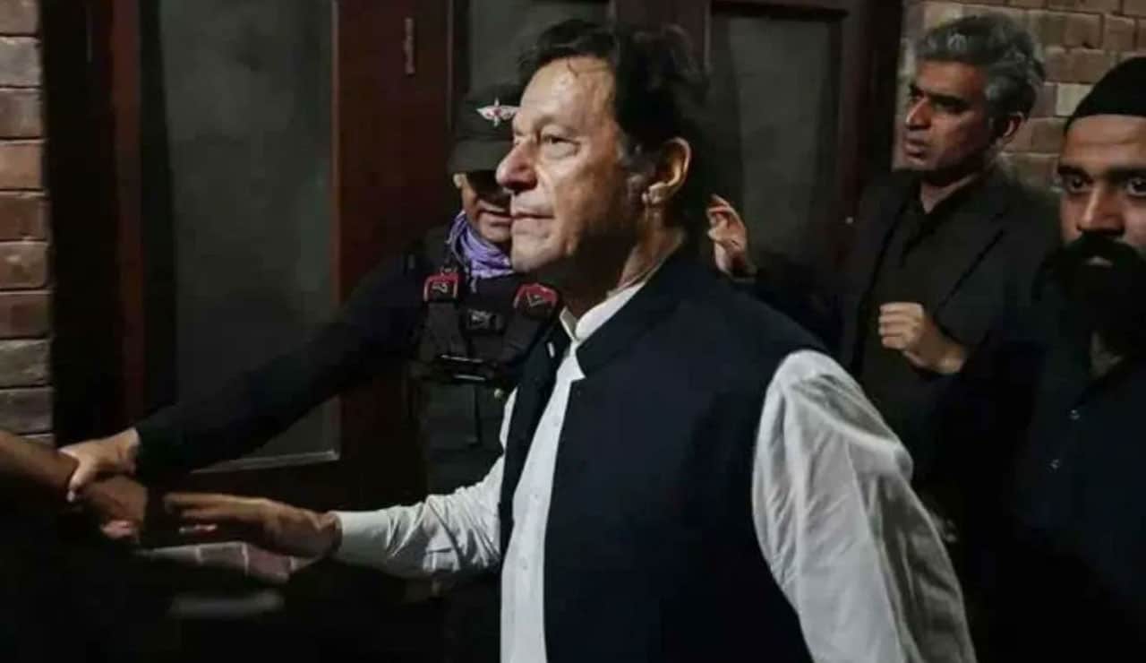 Pakistani Doctors Examine Imran Khan in Adiala Jail Amid Health Concerns