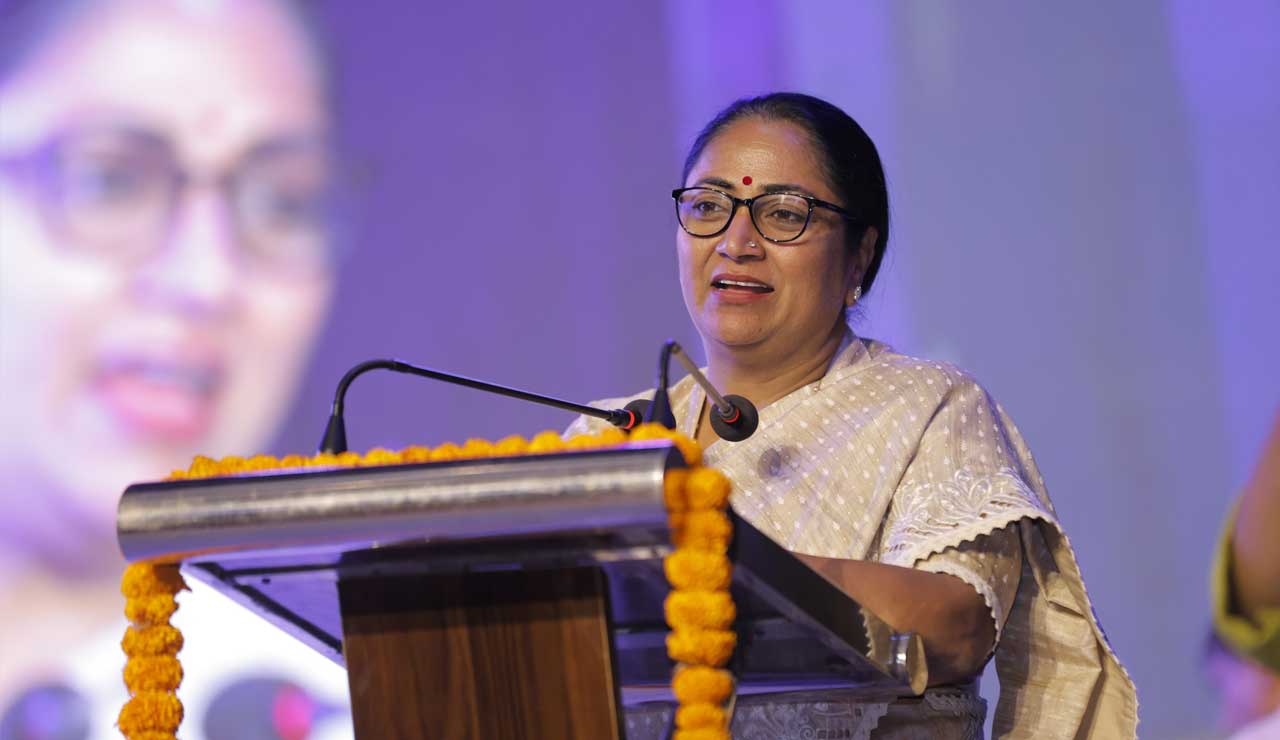 Fact Check: Is CM Rekha Gupta the Woman Dancing in Viral Bollywood Video? Here's the Truth