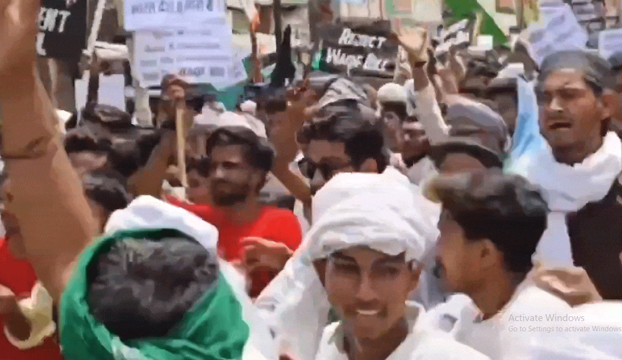 Bihar Minister Zama Khan Faces Protest in Bhabhua Over Waqf Amendment Act