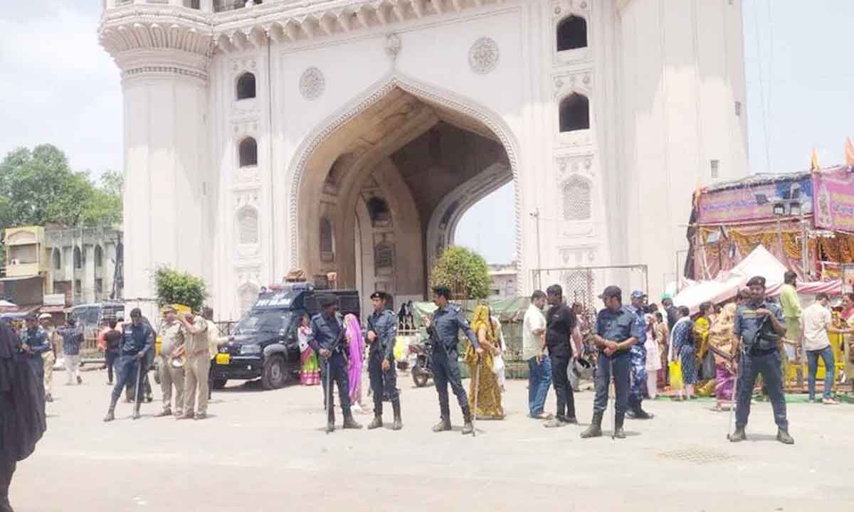 Old City Tense as Waqf Bill Clears Parliament – Security Tightened at Key Spots