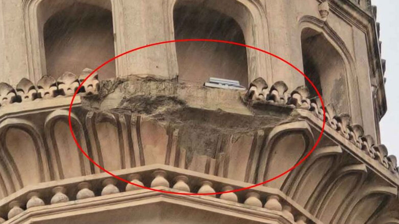 Hyderabad: Portion of Charminar’s Minaret Falls After Heavy Rain: Video