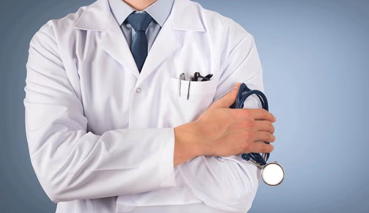 Karnataka High Court Orders Crackdown on Fake Clinics Run by Unqualified "Doctors"