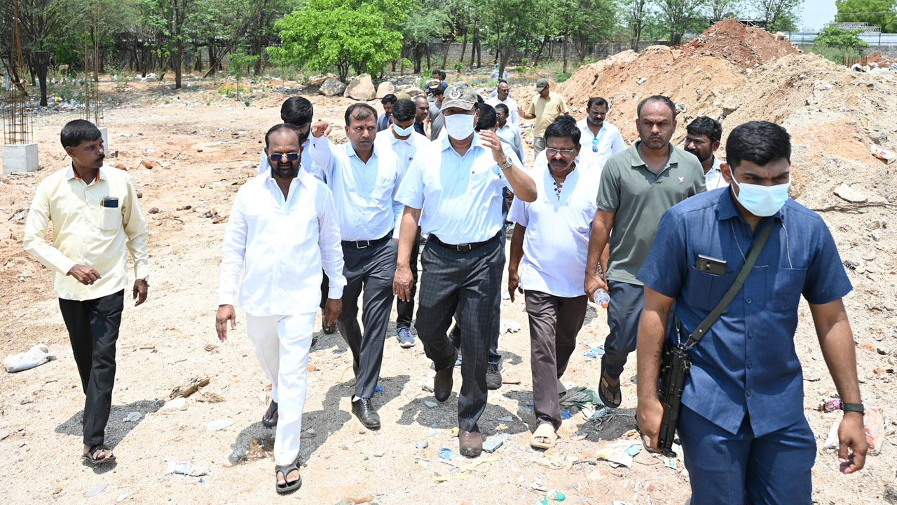 Hyderabad: Hindu Cremation Land Illegally Taken Over, HYDRA Chief Rushes to Scene Amid Protests