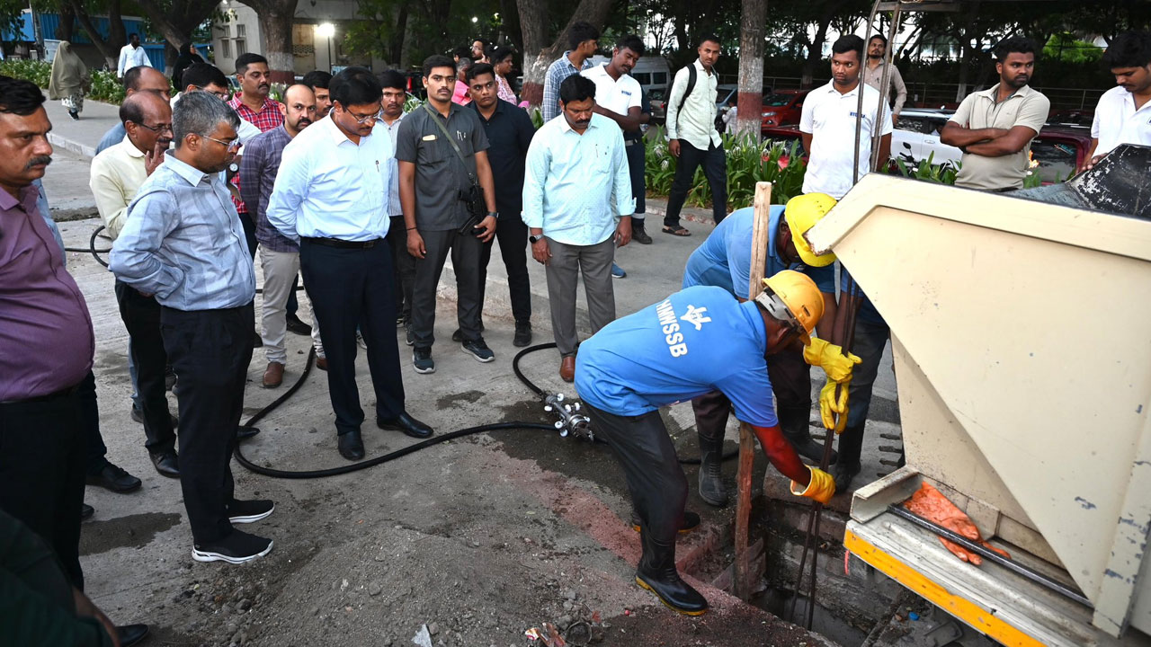 No More Manholes for Humans? HYDRAA Tests Robot to Clean Sewers