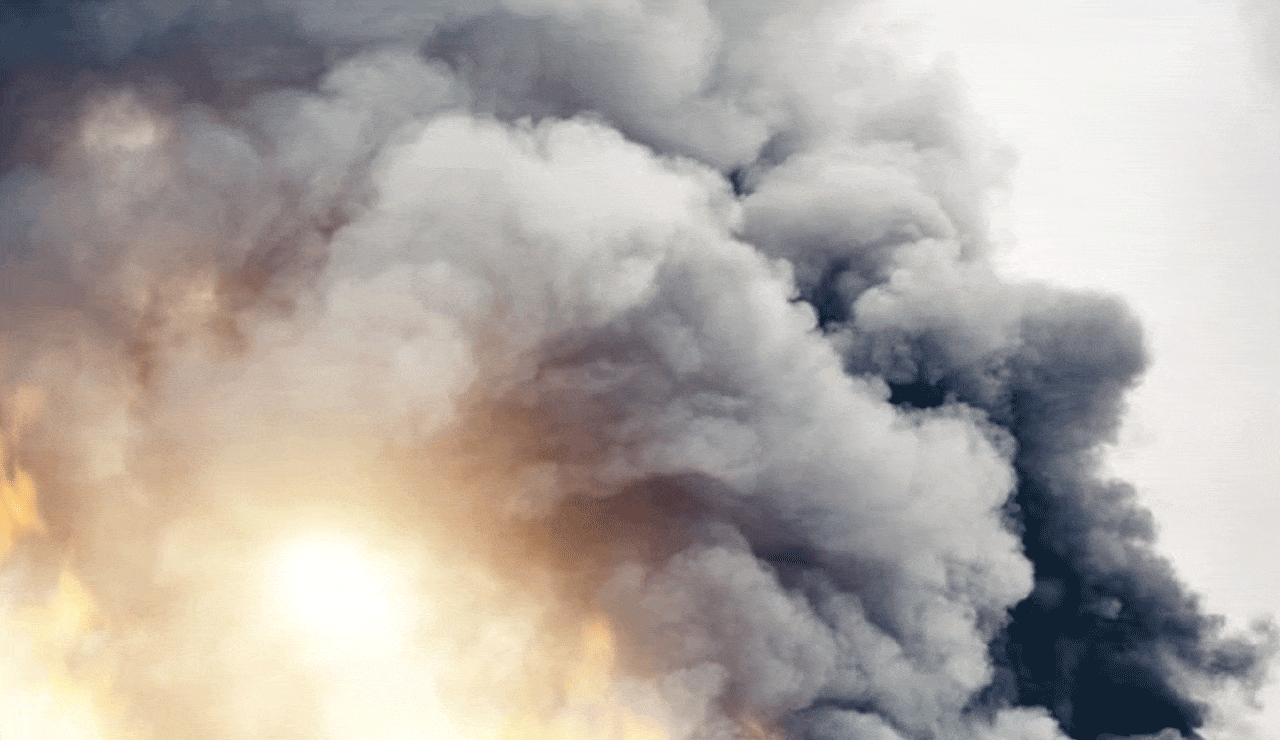 Iran Massive Explosion: Huge Blast Rocks Rajaee Port, Intense Fire Breaks Out in Containers