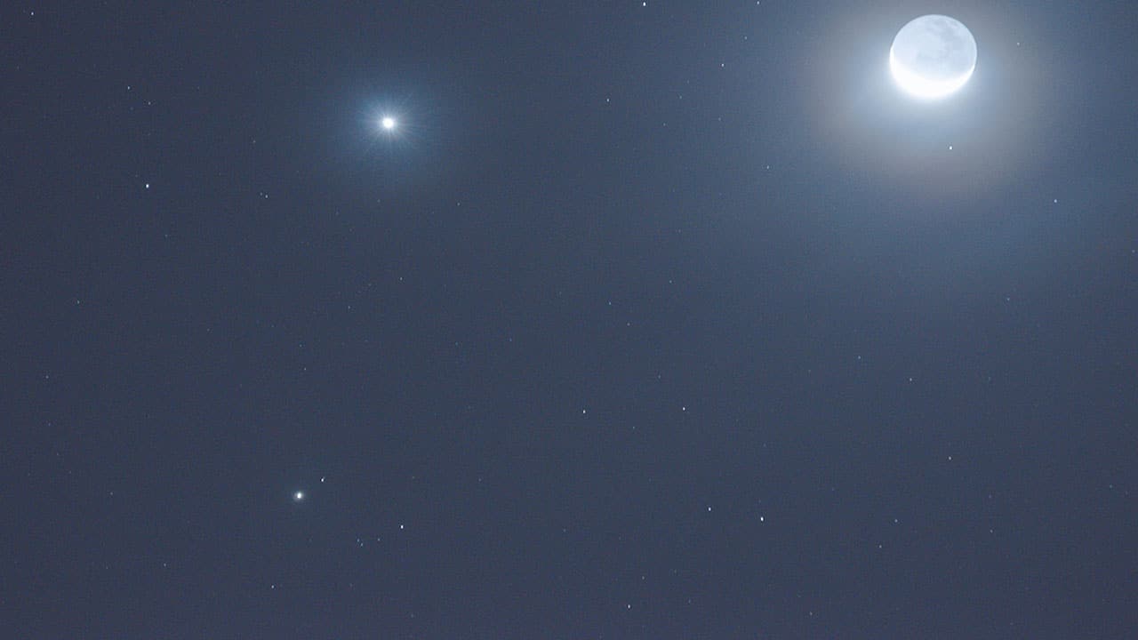 Rare Triple Conjunction of Moon, Venus, and Saturn Visible in Hyderabad Skies — Here’s When and Where to Watch