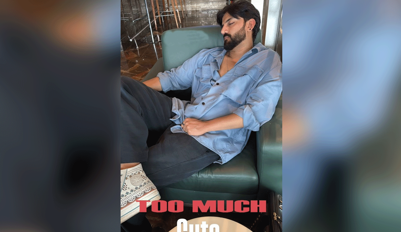 Sonakshi Sinha Shares Adorable Pic of Sleeping Husband Zaheer Iqbal: "Too Much Cute" 3 Sonakshi Sinha Shares Adorable Pic of Sleeping Husband Zaheer Iqbal: "Too Much Cute"