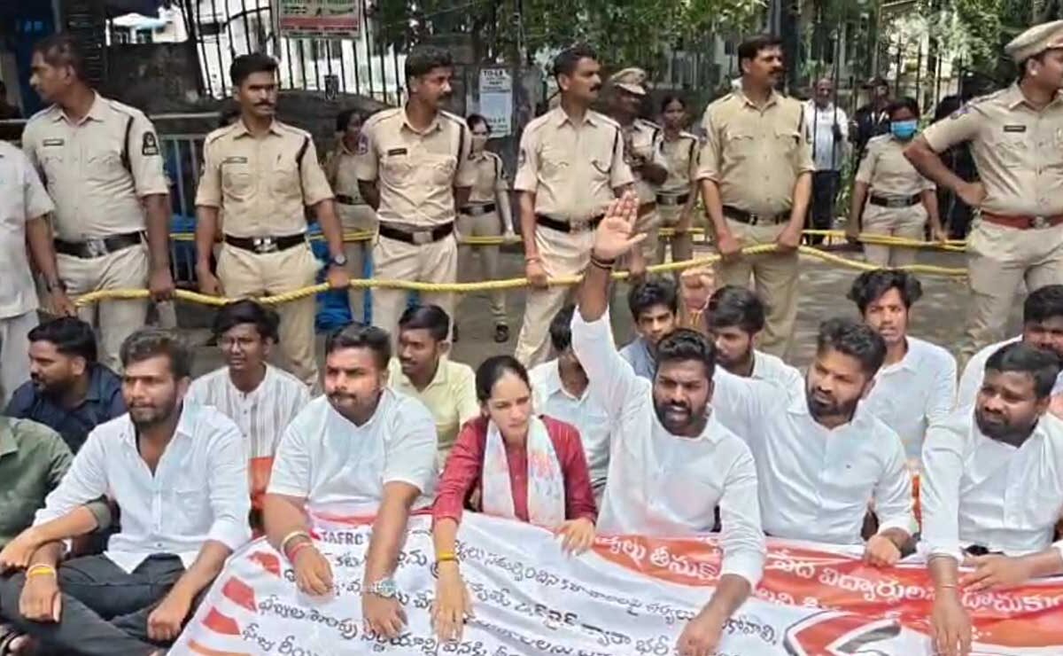 Telangana: ABVP Submits Petition Against TAFRC’s Engineering Fee Hike Plan