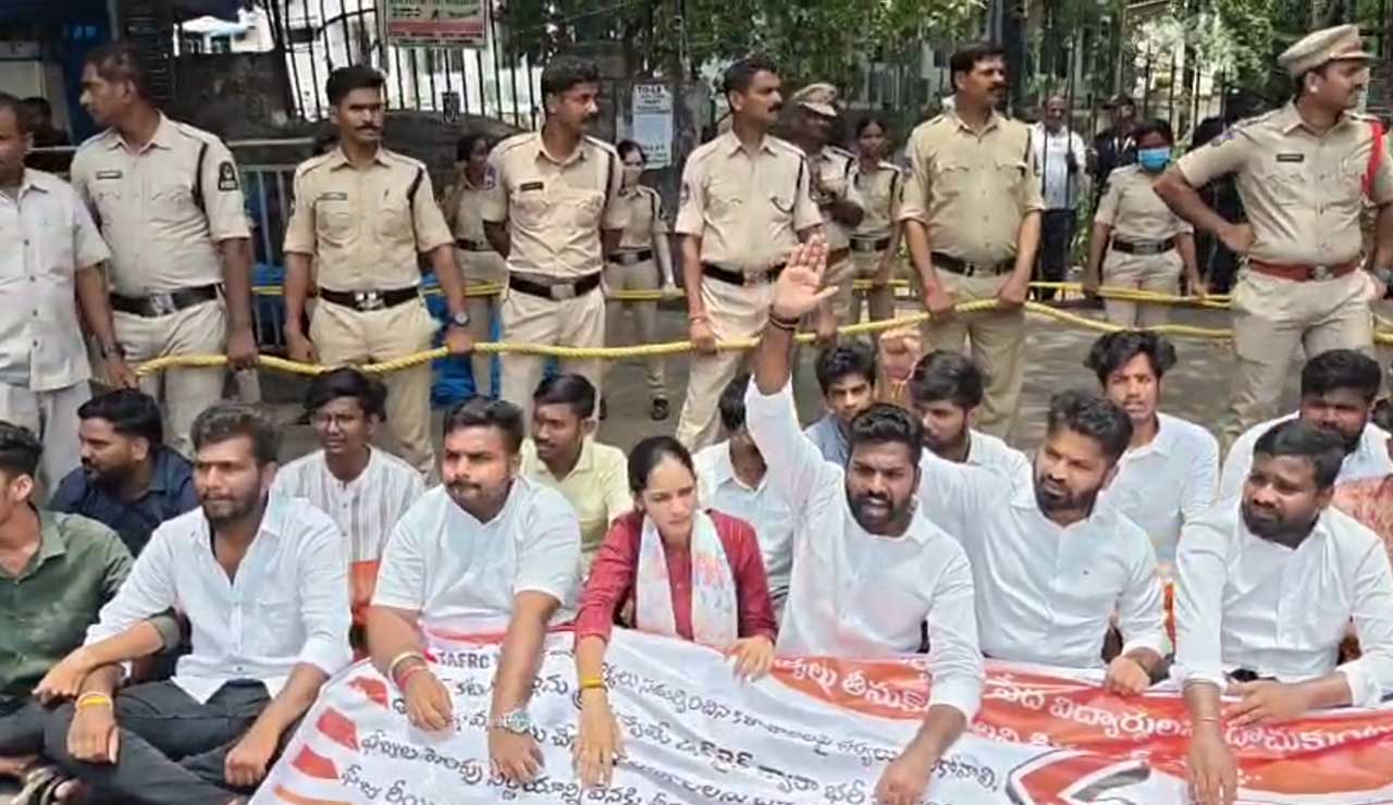 Telangana: ABVP Submits Petition Against TAFRC’s Engineering Fee Hike Plan