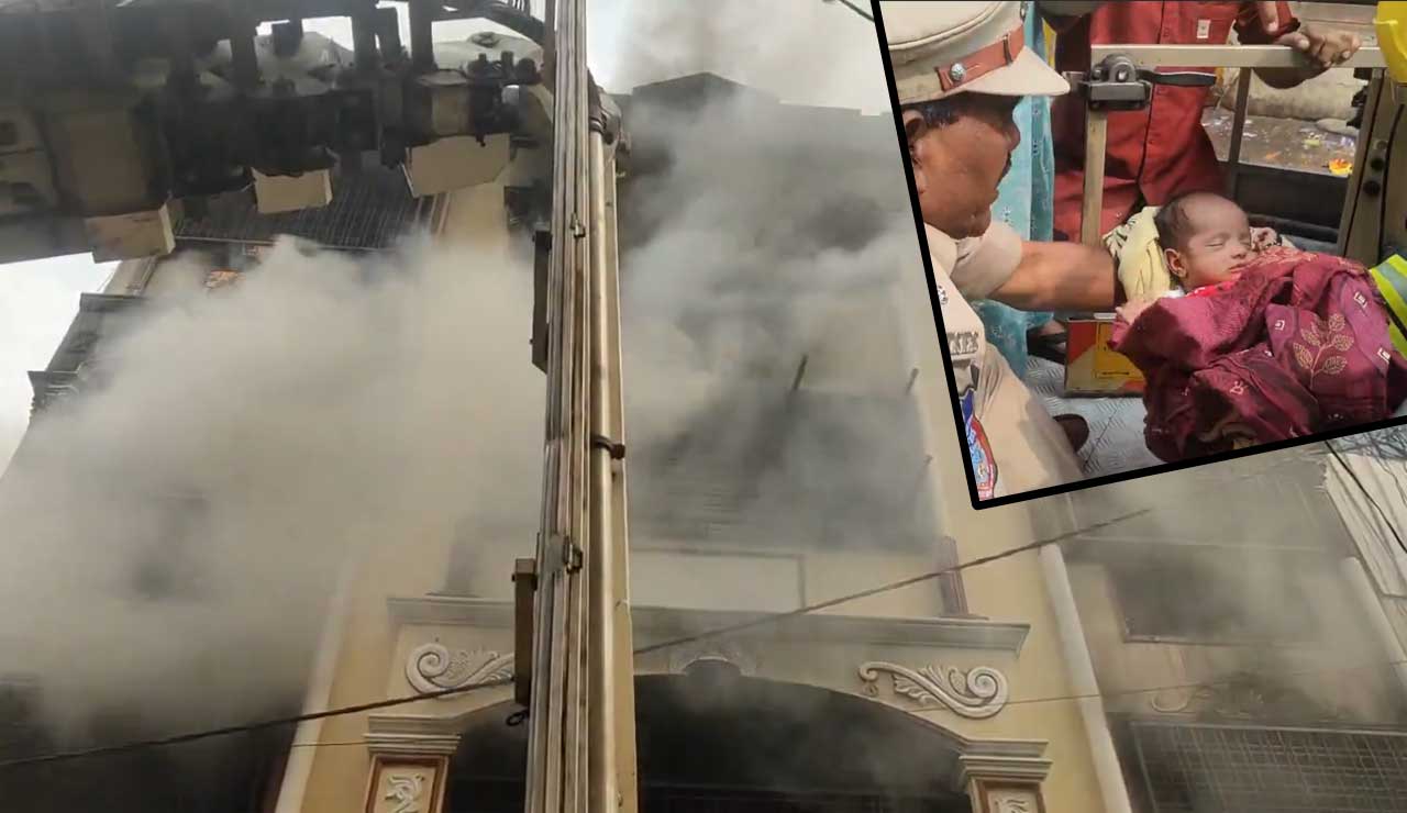 Hyderabad: Fire Breaks Out Near Afzal Gunj PS, Child Rescued from Blaze