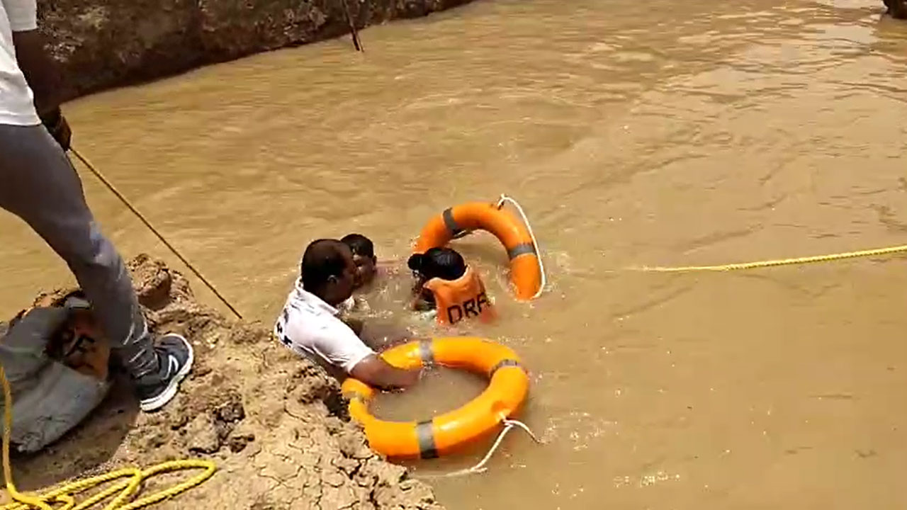 Tragedy in Uppal: Two Boys Go Missing, One Found Dead in Construction Pit