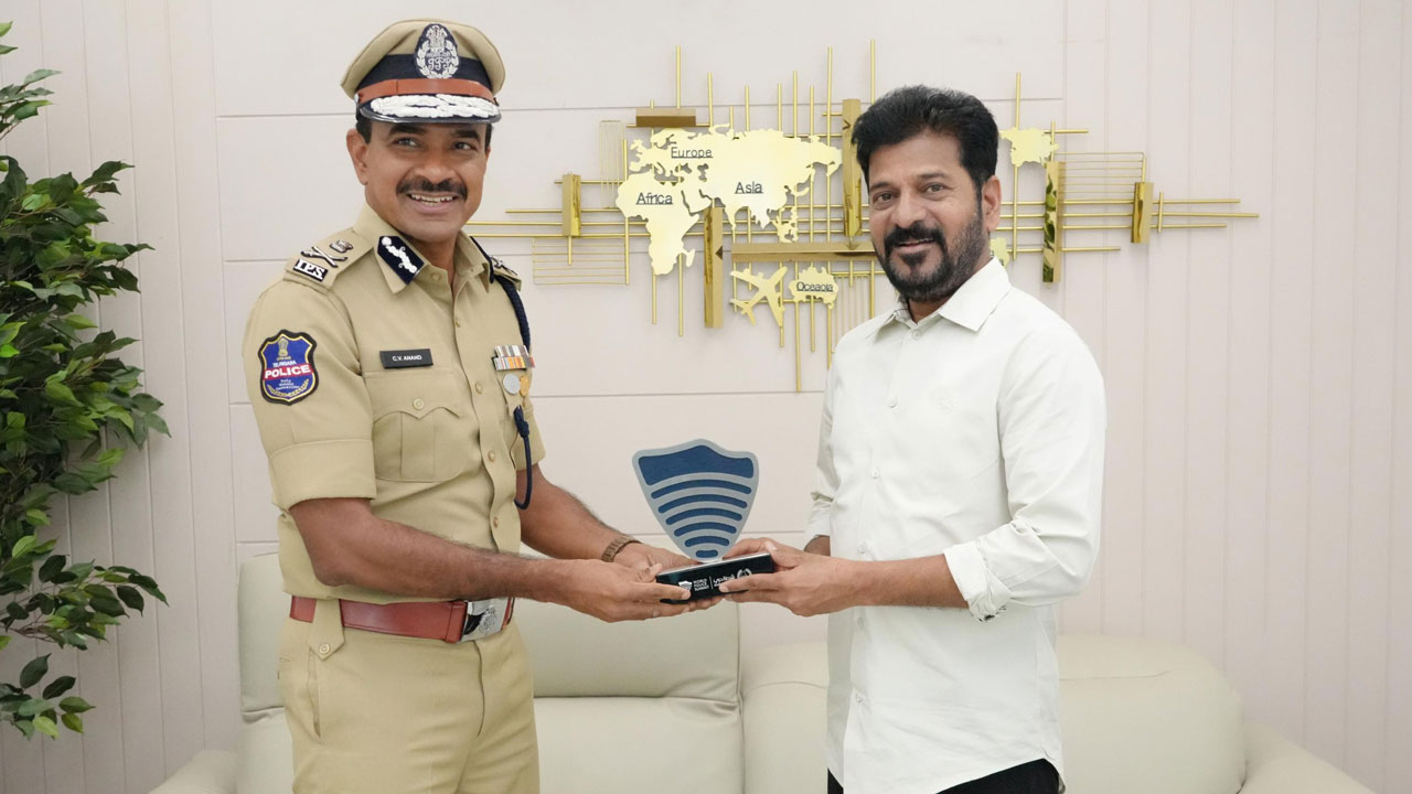 CM Revanth Reddy Congratulates Hyderabad CP for Prestigious Award at Dubai Police Summit