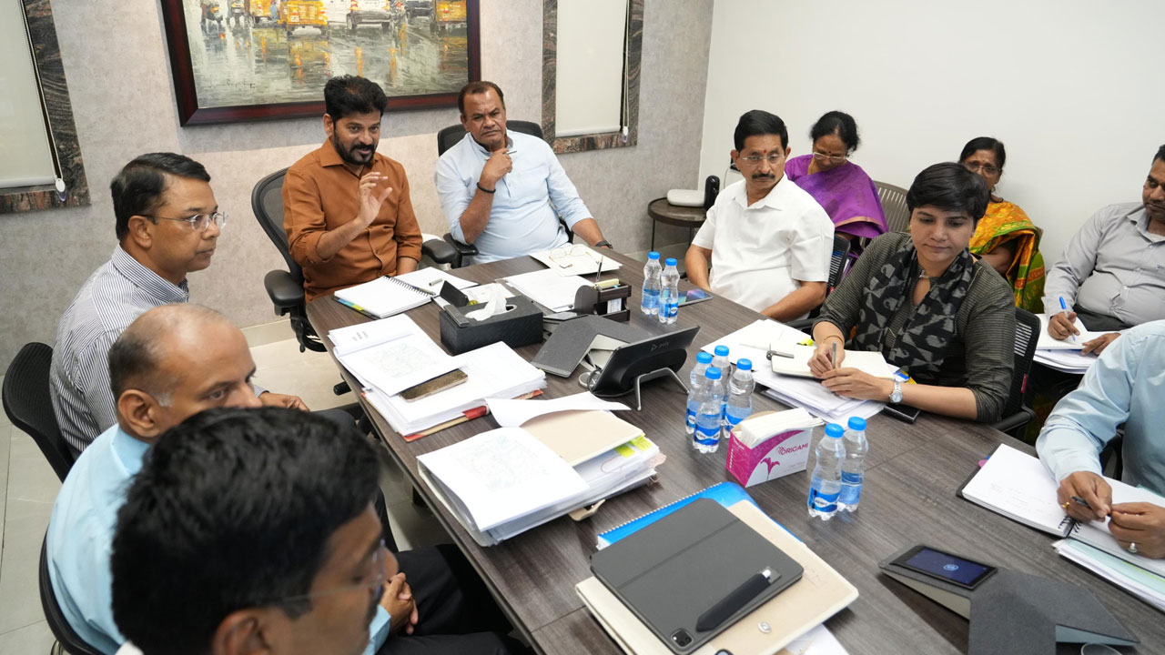 CM Revanth Reddy Reviews RRR Alignment, Directs Officials to Fast-Track Projects and Ensure Signal-Free Connectivity