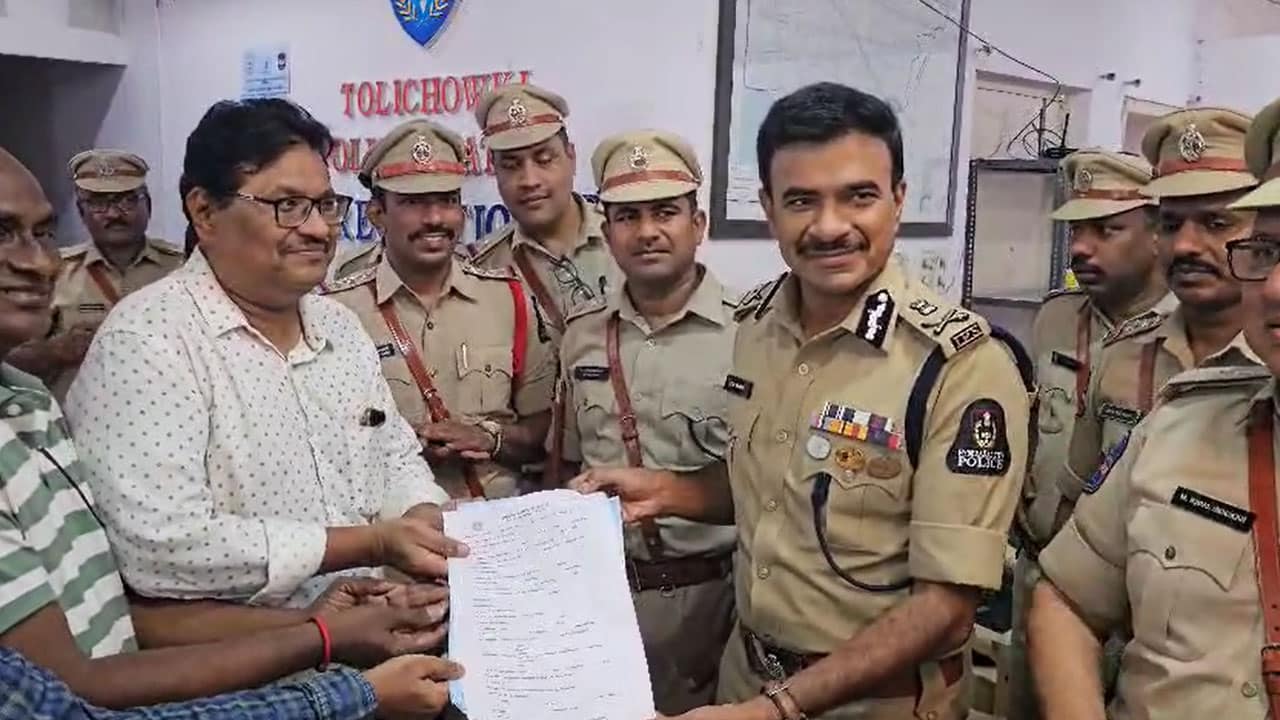 Hyderabad Police Commissioner CV Anand Inaugurates New Tolichowki Police Station