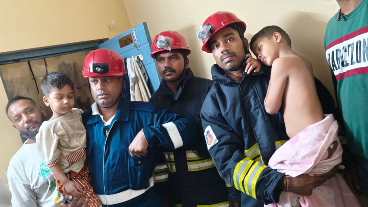Firefighters Rescue Two Children Locked Inside Room in Chandrayangutta at Midnight