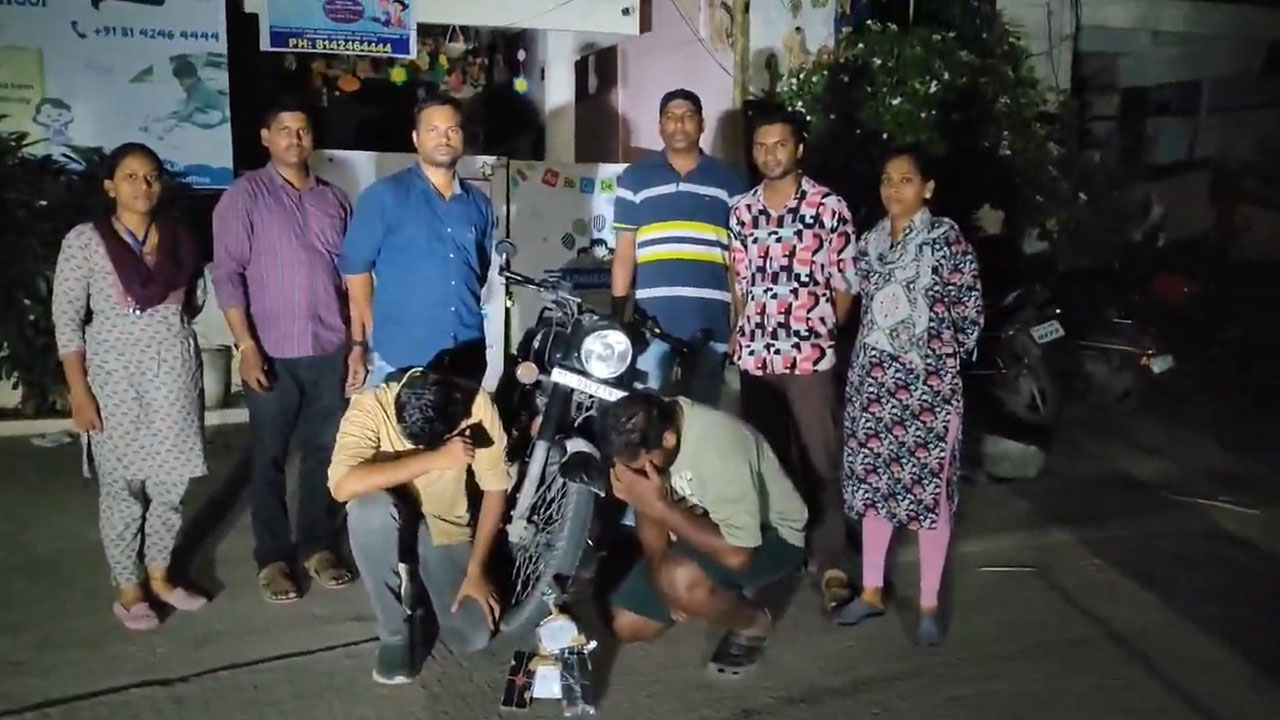 Hyderabad: Hashish Oil and Ganja Seized in Twin STF Raids; Three Arrested, Two Absconding