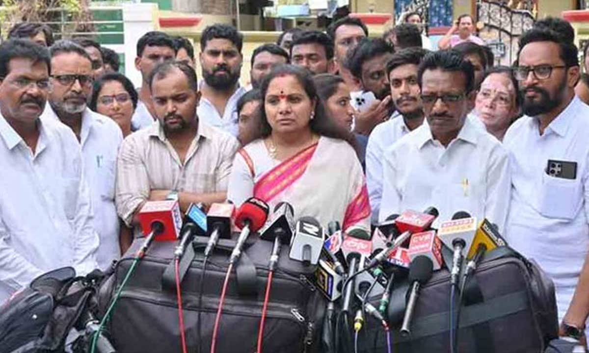 Kavitha Tour: Party leaders go missing as Kavitha walks alone in Mancherial