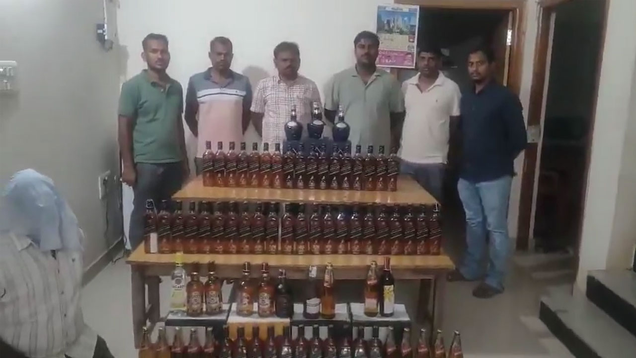 Hyderabad: ₹4 Lakh Worth Non-Duty Liquor Seized at Private Farmhouse Event in Moinabad