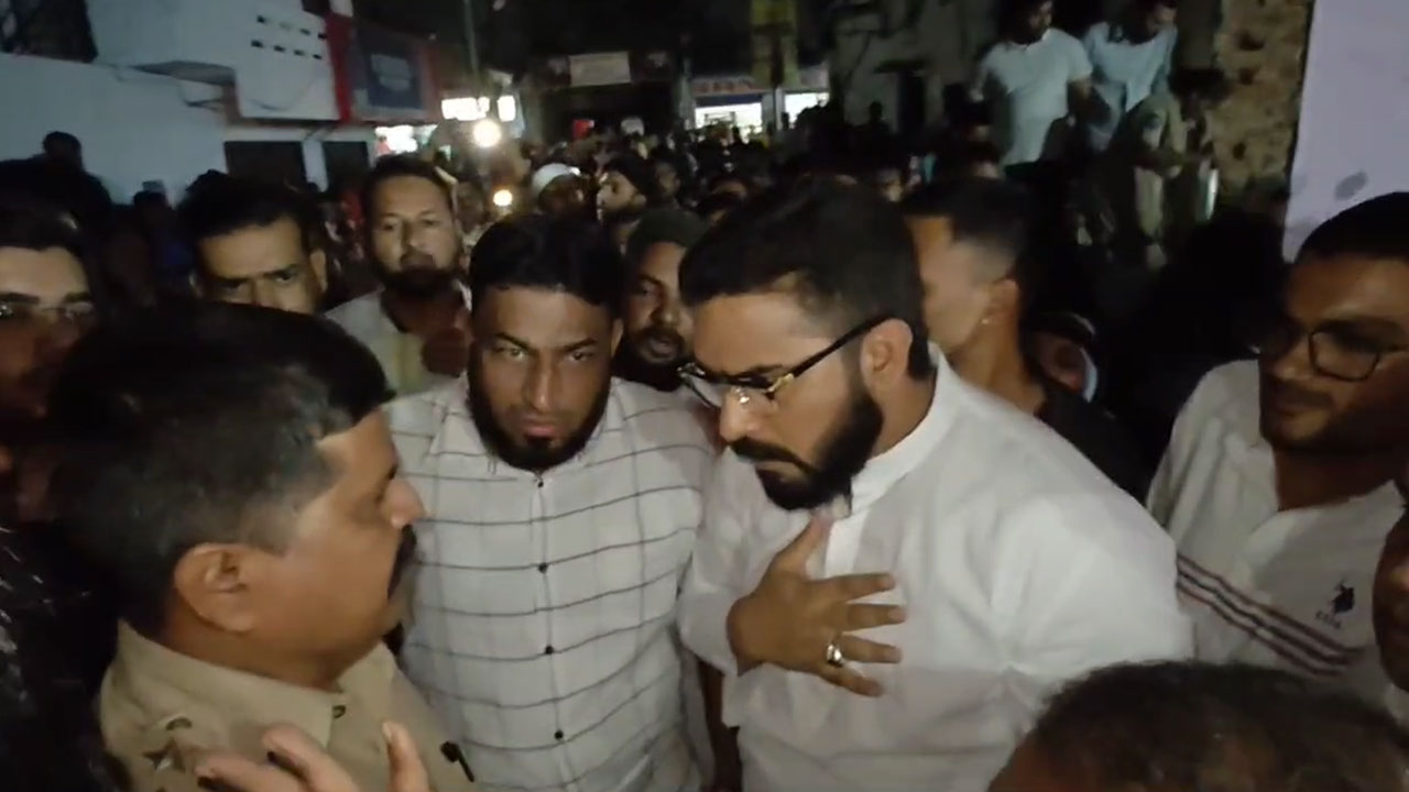 AIMIM MLA Majid Hussain Leads Dharna in Asifnagar, Demands Liquor Shop Closure