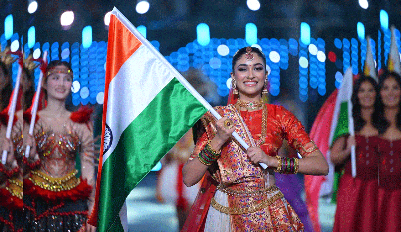 Nandini Gupta Shines in Traditional Attire at Miss World Fashion Show