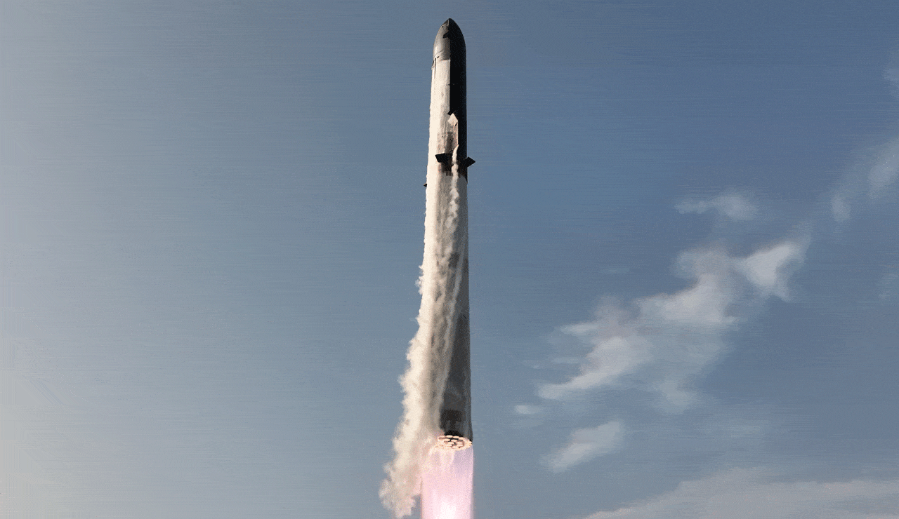 Elon Musk’s Moon Rocket Shatters Mid-Flight—What Went Wrong?