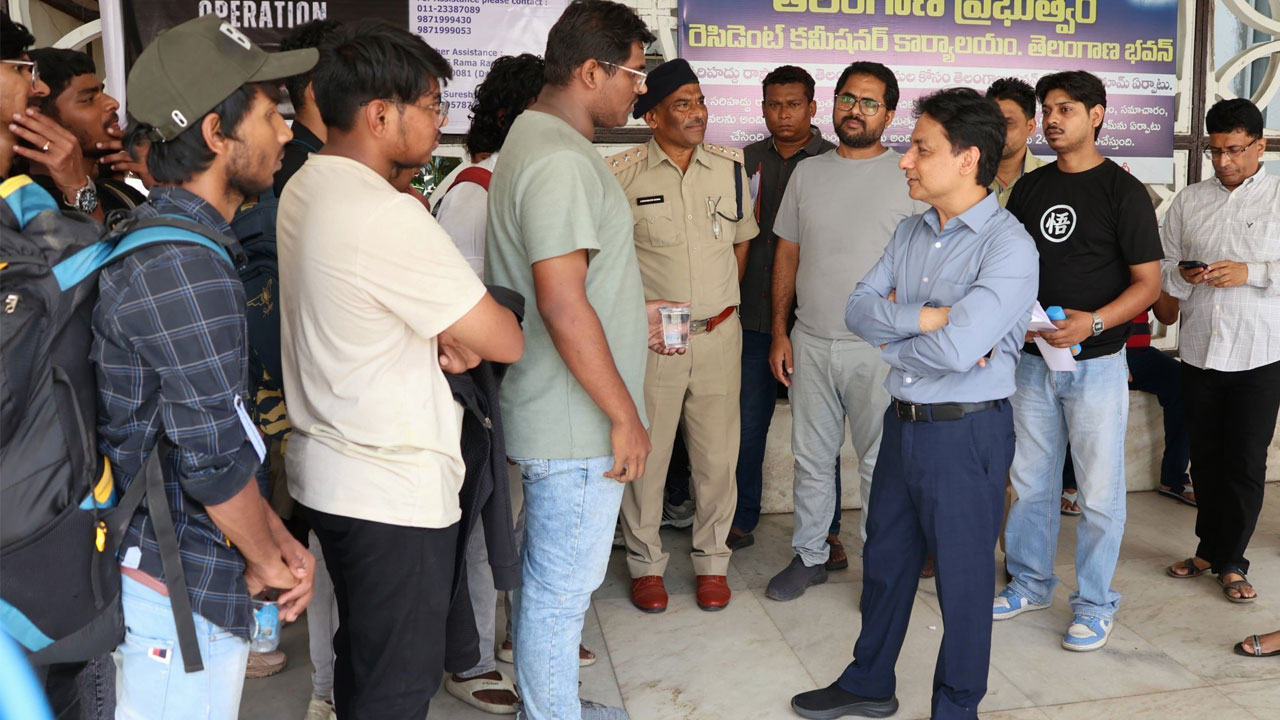 Telangana Bhavan in Delhi Turns Relief Hub as People Stranded in Border States Arrive