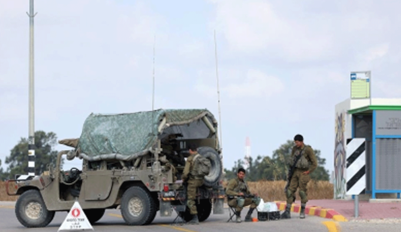 Two Israeli Soldiers Killed, Three Wounded in Separate Gaza Attacks