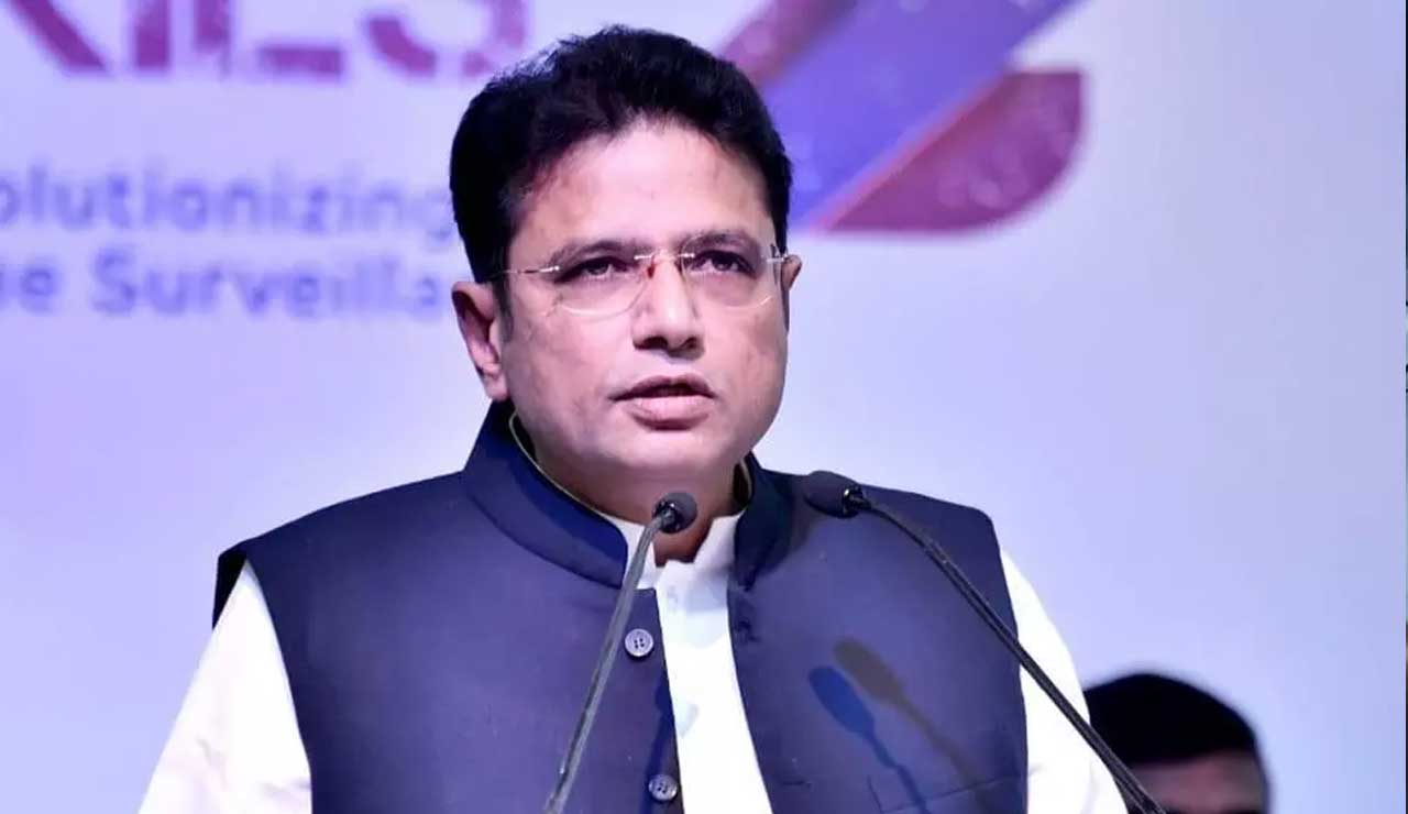 Minister Sridhar Babu: BRS MLA Maganti Gopinath’s Condition Improves but Remains on Ventilator