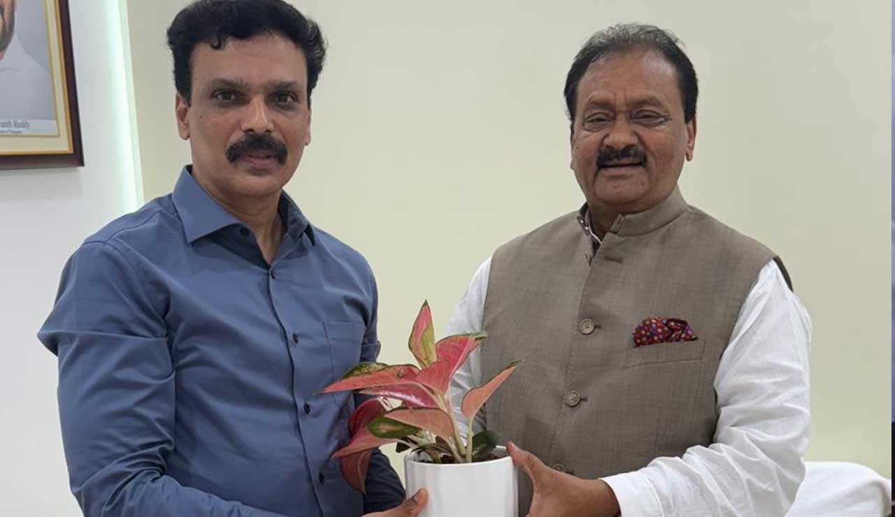 Shabbir Ali Reviews Minority Welfare Schemes, Calls for Full Fund Utilisation and Infrastructure Expansion