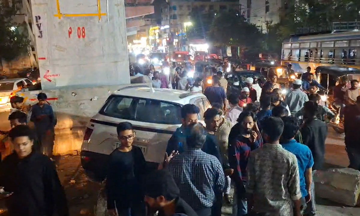Speeding Car Rams into Bikes in Chanchalguda; Child Killed, Driver Absconds