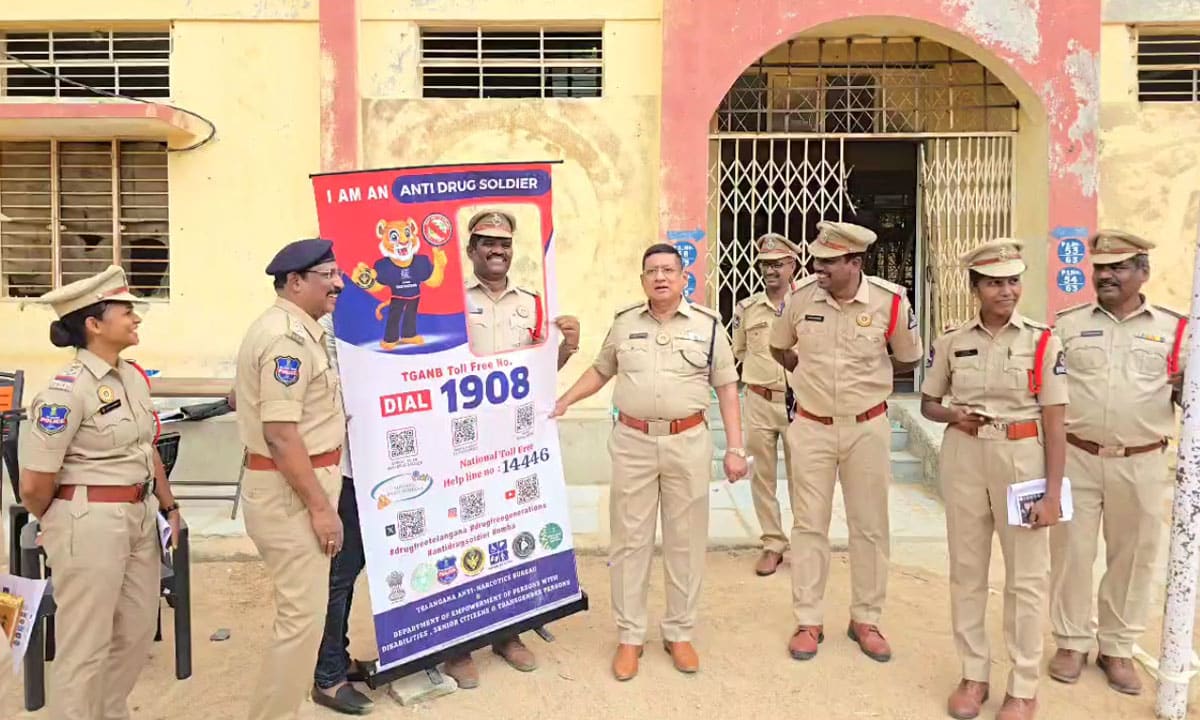 Hyderabad Police Leads Awareness Drive in Vijay Nagar Colony on International Anti-Drug Day