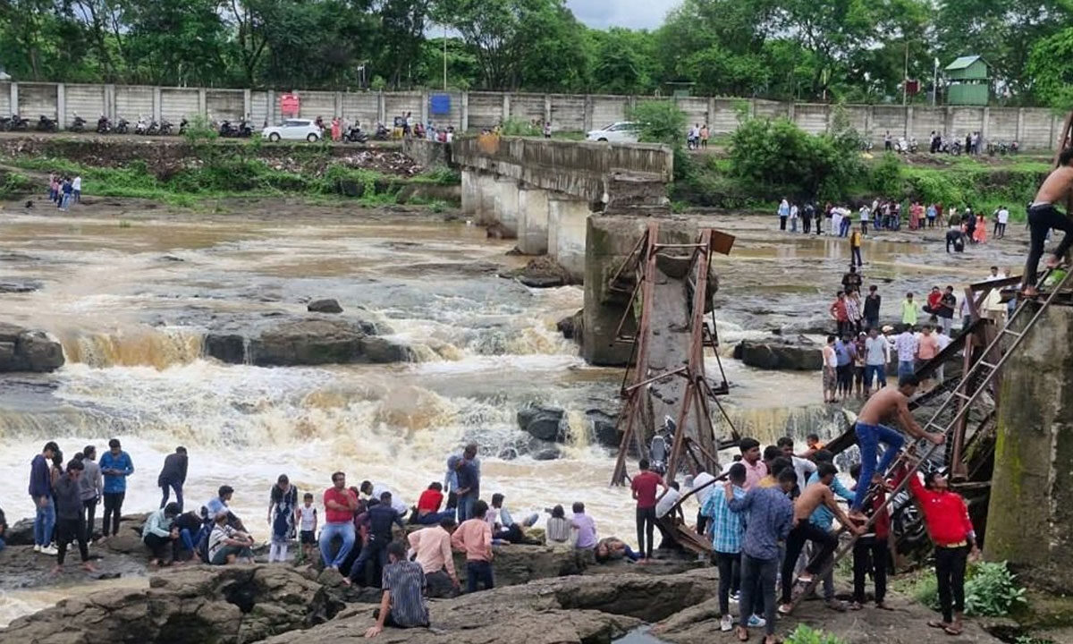 Pune Tragedy: Several Feared Drowned After Bridge Collapses in Maharashtra