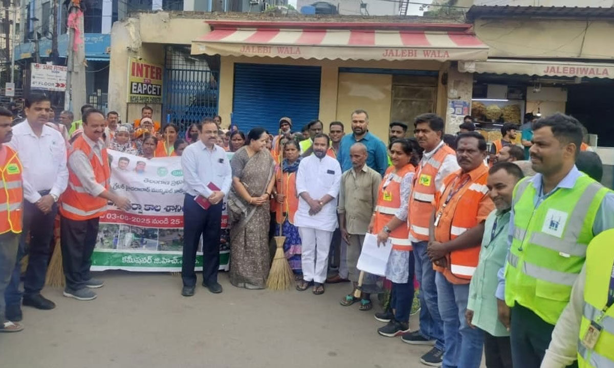 Hyderabad: GHMC Commissioner Leads Special Sanitation Drive in City Ahead of Monsoon