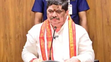 Ponnam Prabhakar Demands the Resignation of Telangana BJP MPs Over 42 pc BC Reservation