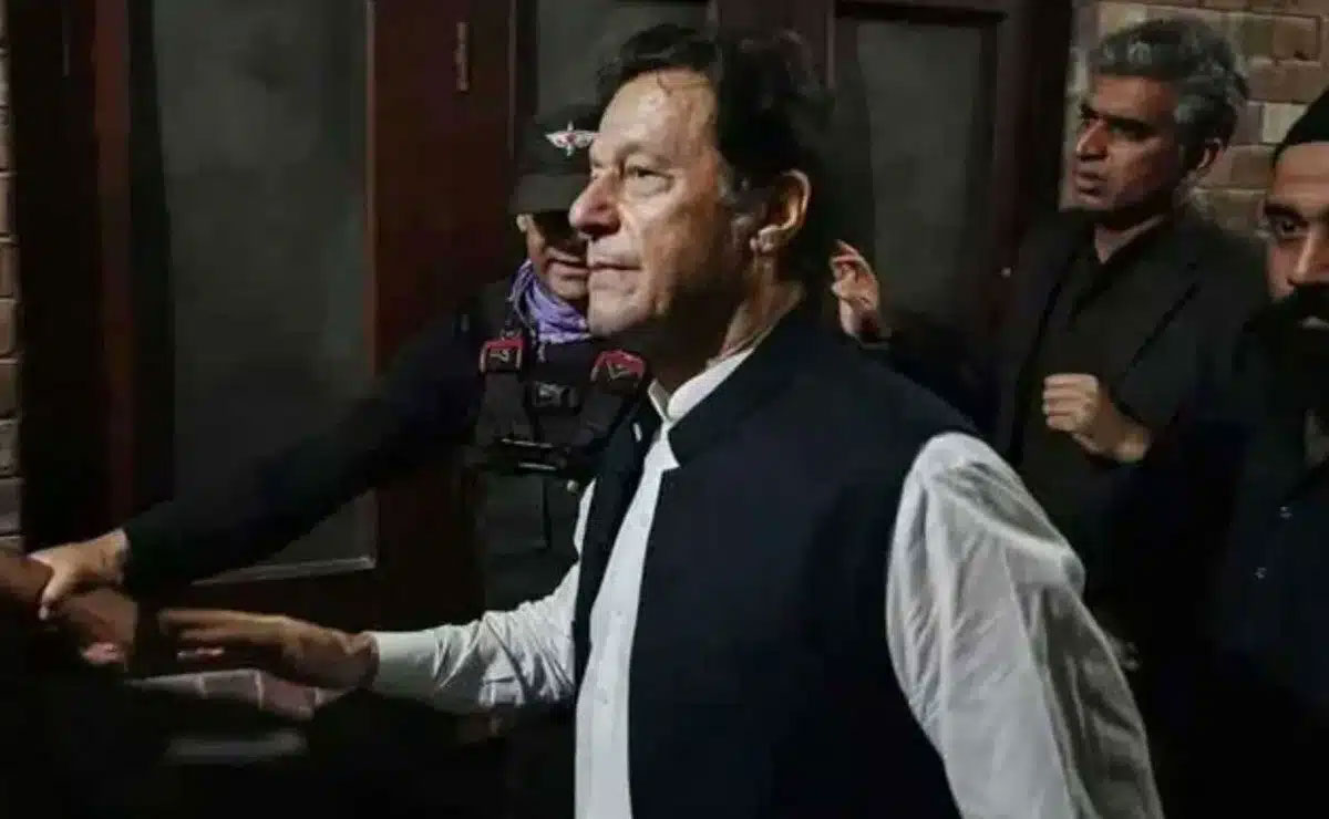 Imran Khan Supporters Begin Protest Campaign from Lahore Ahead of August 5 Drive
