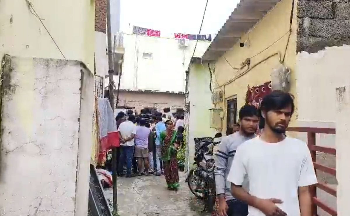 Five members of a family found dead in Hyderabad