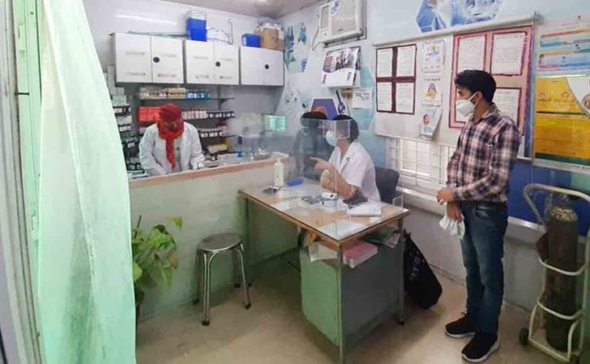 Warangal LIC Agent Caught Posing as Doctor for 40 Years, Telangana Medical Council Files Case