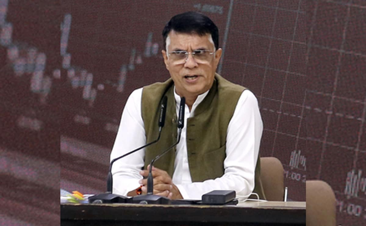 Rahul Gandhi postpones his press conference, following Shibu Soren’s demise