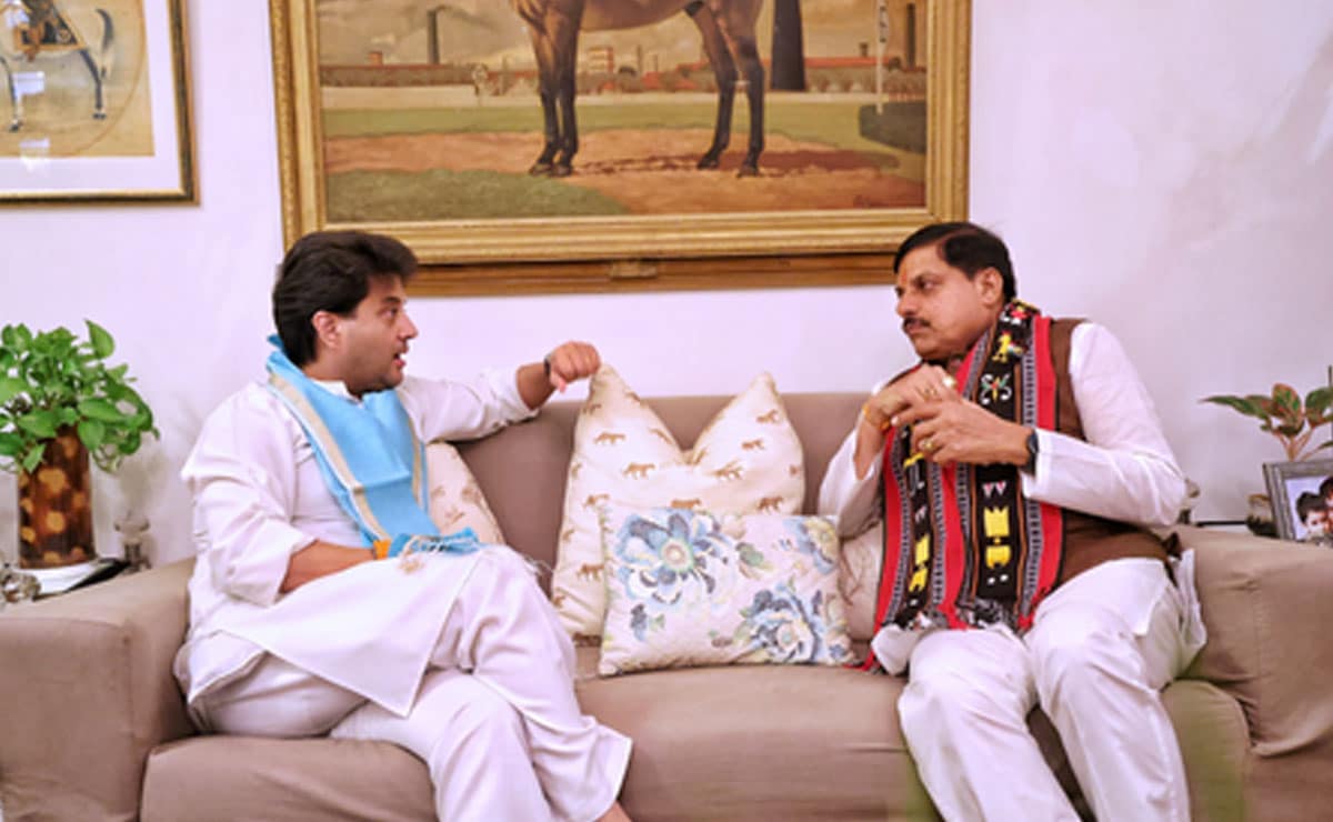 CM Mohan Yadav meets Union Minister Scindia in Delhi, discuss flood situation in MP