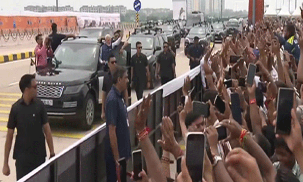 Highway projects' inauguration: PM Modi holds roadshow in Delhi
