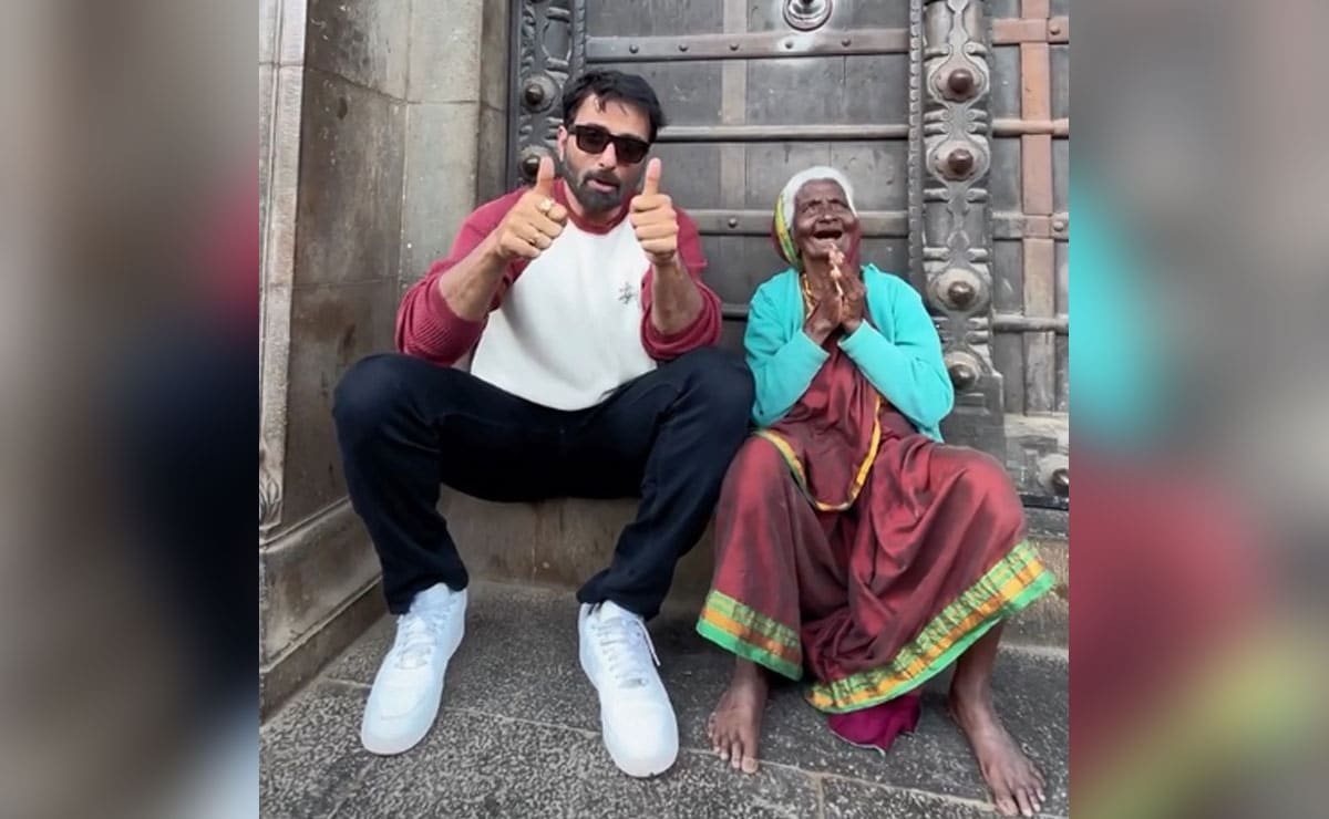 Sonu Sood jams with elderly Maharashtrian lady, brings her talent to light